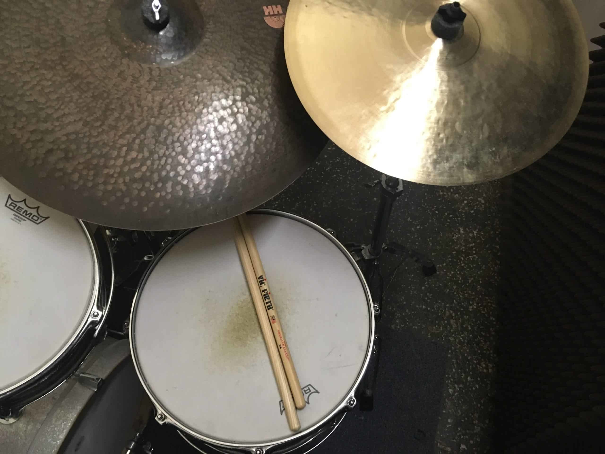 How to set up a drumset: Right Crash Cymbal