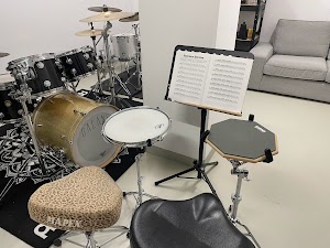 Schlagzeugunterricht Mag.art. Florian Stöger place picture